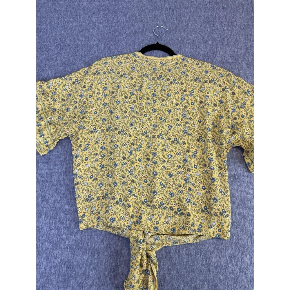 Max Studio Yellow Floral‎ Tie Front Top Medium Short Sleeve Cropped Boho Blouse